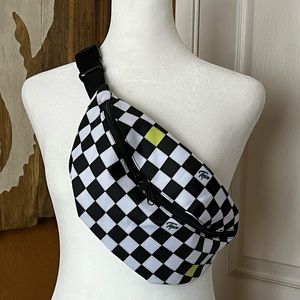 Black and white Checkered Fanny Pack Bag Tapn
